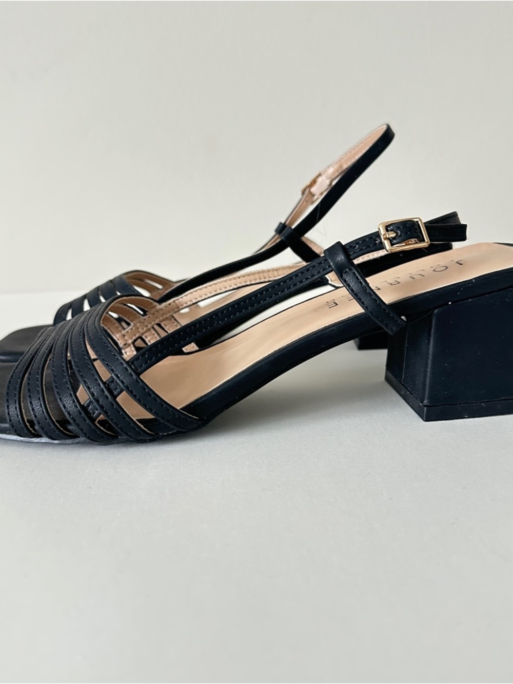 Journee Collection Shayana Black Block Heel Women's Sandals, Sz9 Preowned, very